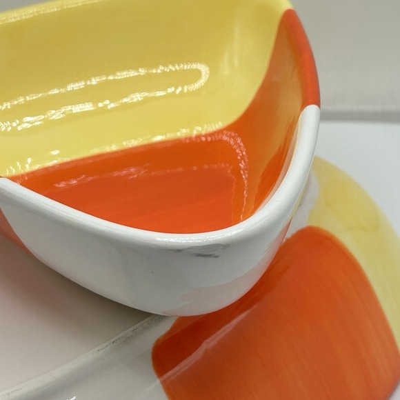 Vintage Halloween Party Platter Candy Corn Nesting set of 3 Ceramic bowls. - Picture 10 of 10